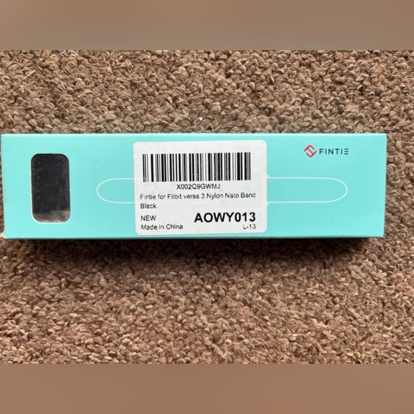 5 Fit bit watch bands. 4 pack of stretch nylon and 1 Nylon NATO band. NWT. - Picture 5 of 7